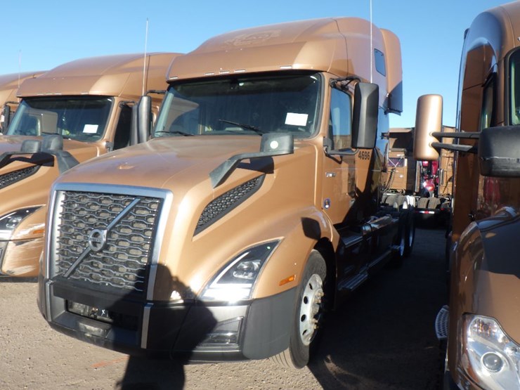 2023-volvo-vnl-760-image-1