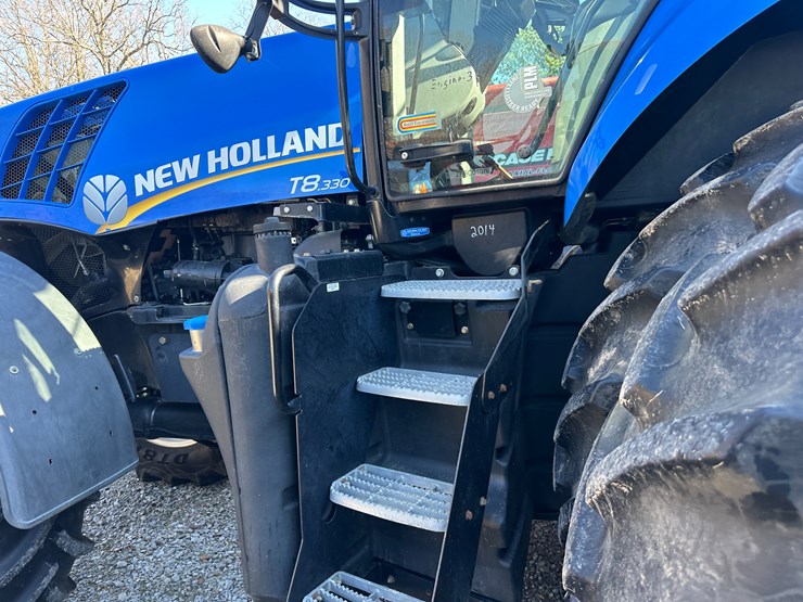 2014-new-holland-t8.330-image-31