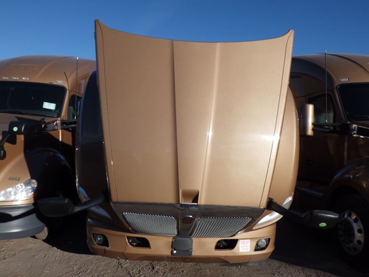 2022-kenworth-t680-image-27