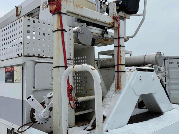 2011-international-digger-derrick-truck-image-6