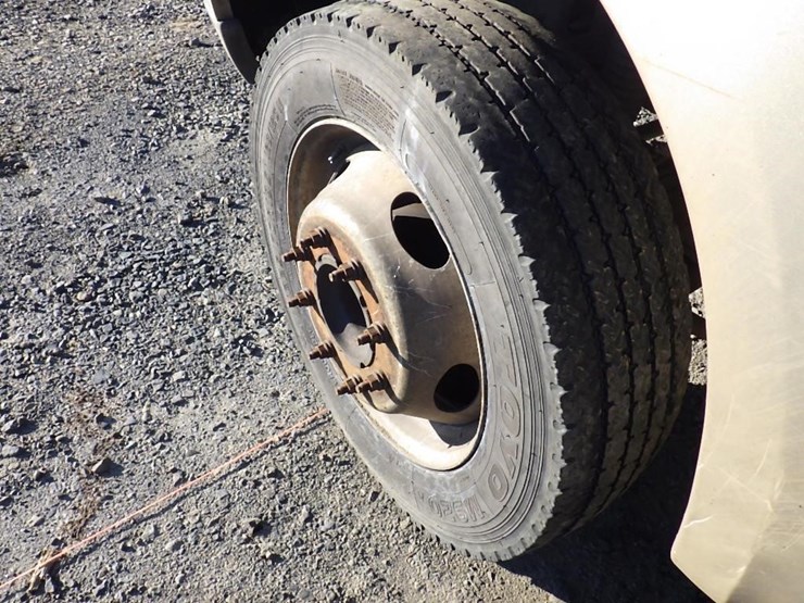 2001-ford-f450-image-16