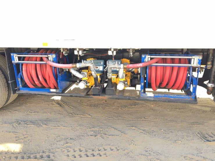 2012-peterbilt-382-image-22