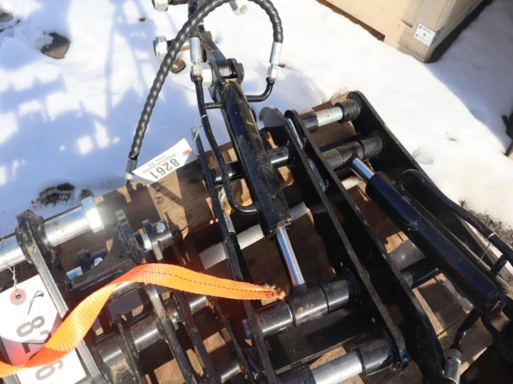 sdlanch-hyd-thumb-grapple-image-3