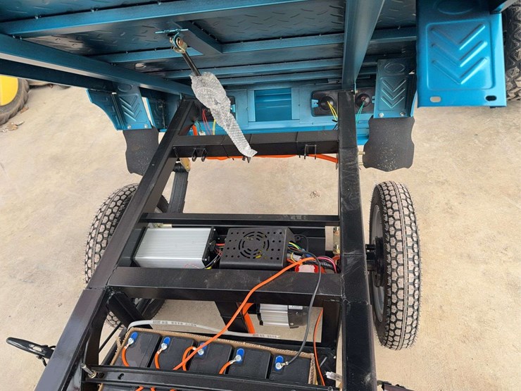 electric-tricycle-with-dump-bed,-60-volt-image-12
