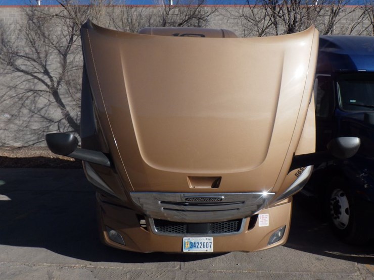 2023-freightliner-cascadia-126-image-20