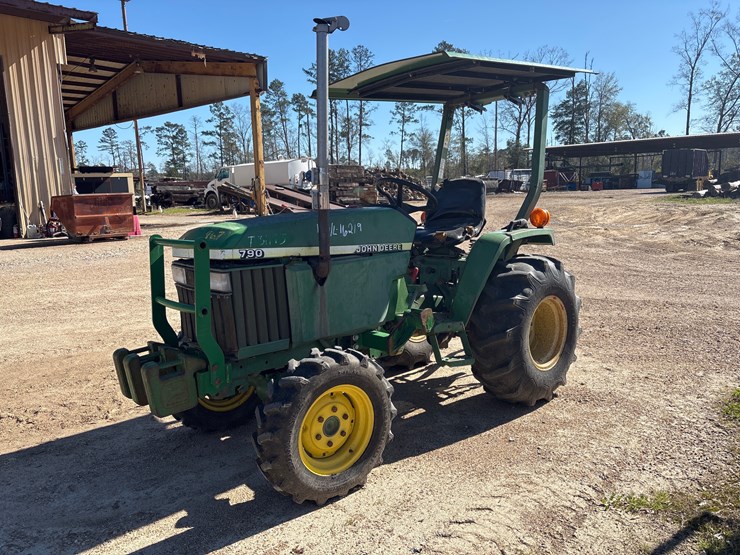 john-deere-790-image-2