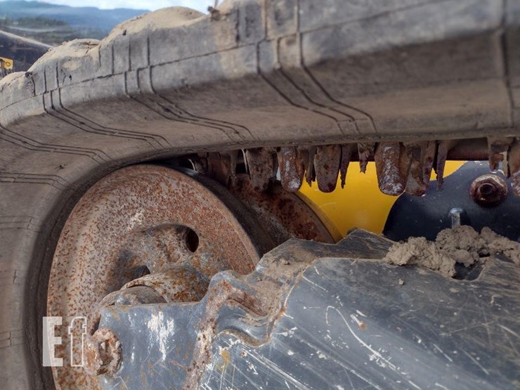 2021-deere-325g-image-25