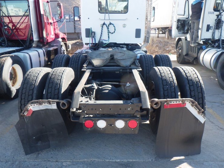 2016-kenworth-t680-image-7