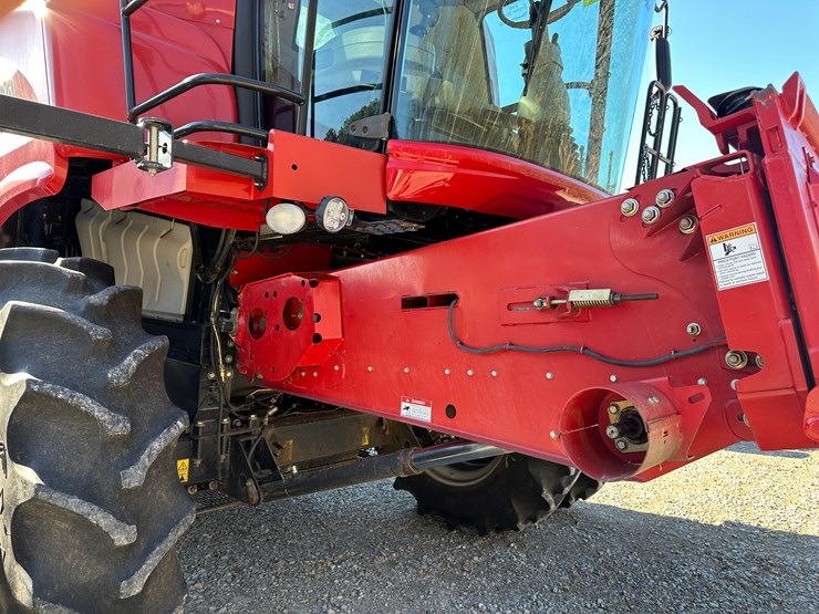 #35797-•-2011-case-7120-combine-image-37