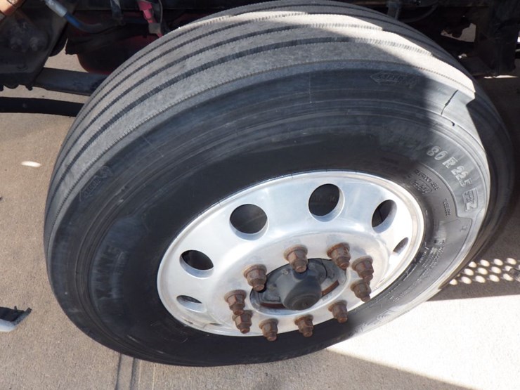 2016-kenworth-t680-image-23