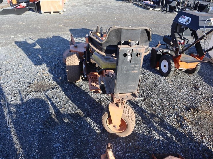 3-wheel-skag-riding-mower-non-running-image-6