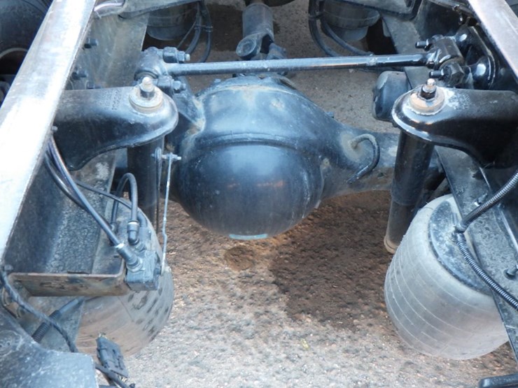 2022-kenworth-t680-image-12