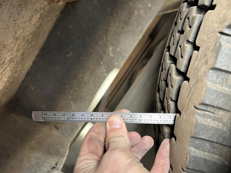 2007-freightliner-business-class-m2-106-image-24