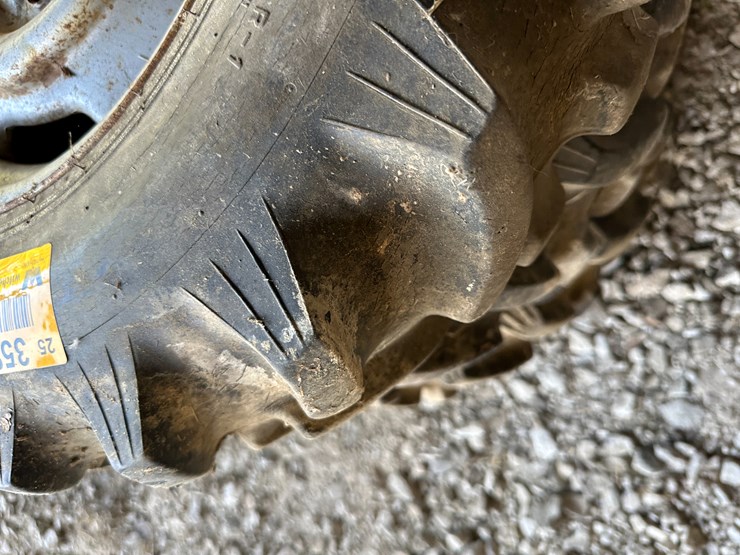 #35878-•-lot-of-(4)-7-14-hi-traction-lug-tires-image-5