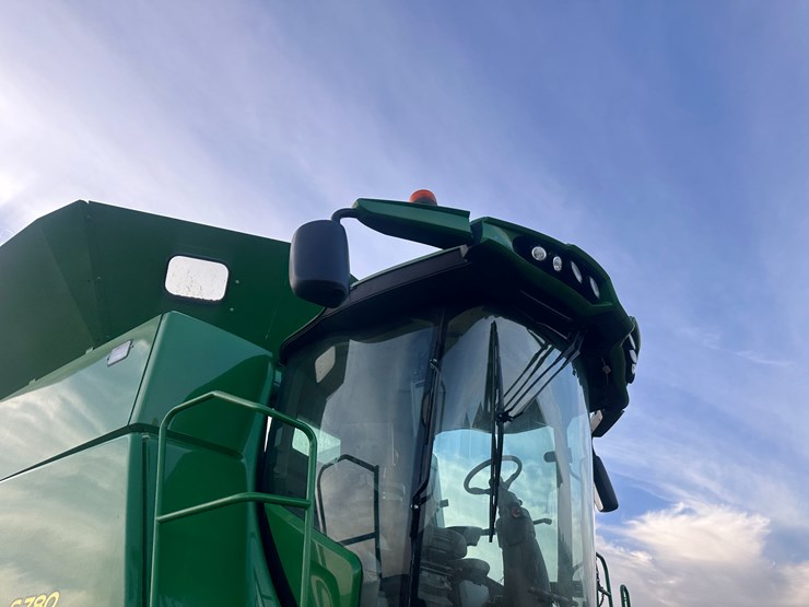 2018-john-deere-s780-image-35