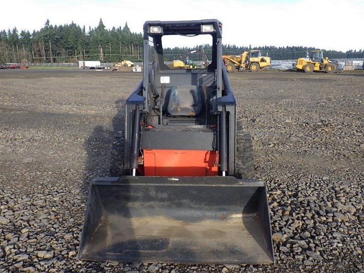 tcm-607-skid-steer-loader-image-2