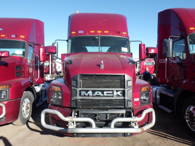 2020-mack-an64t-image-2