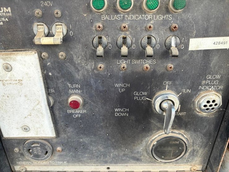 light-tower,-mitsubushi-dsl-image-7