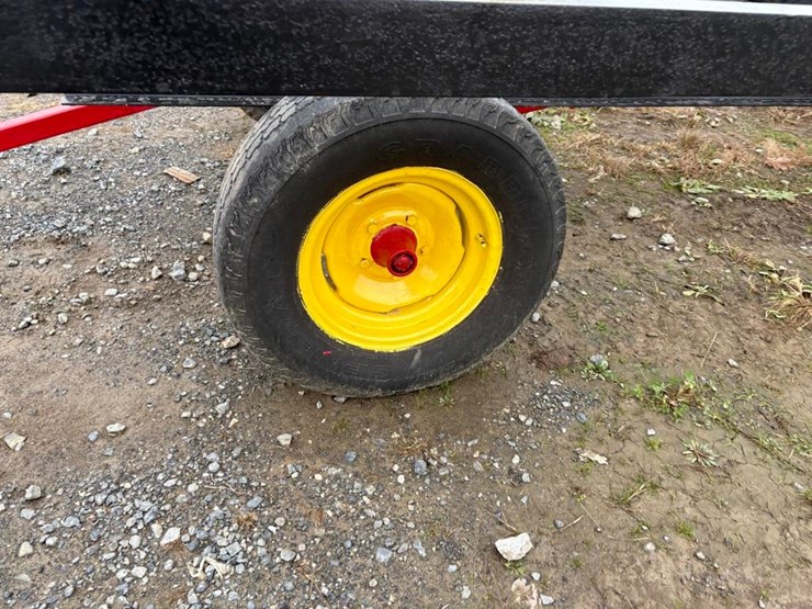 round-bale-wagon-image-5