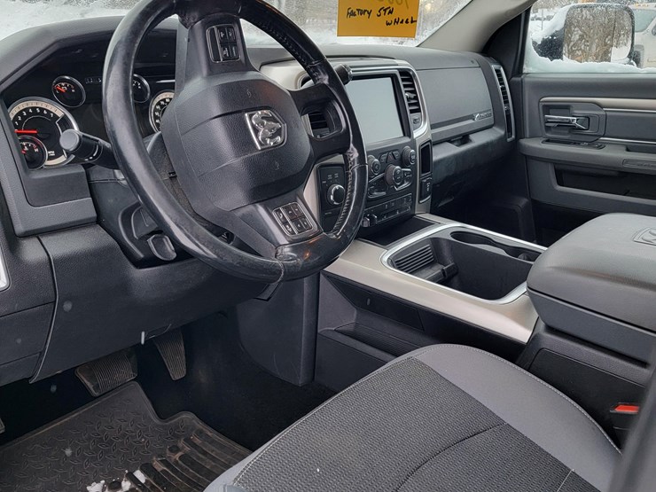 2016-dodge-ram-2500-image-9