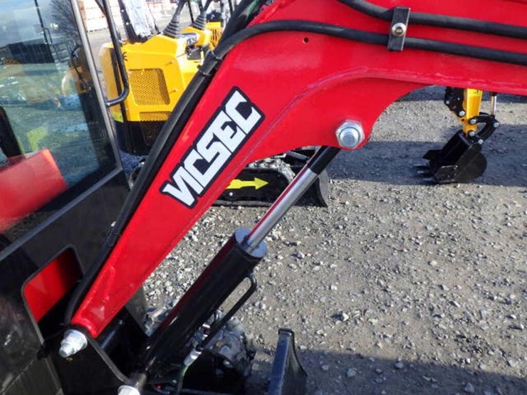 2025-vicsec-13c-hydraulic-excavator-image-11