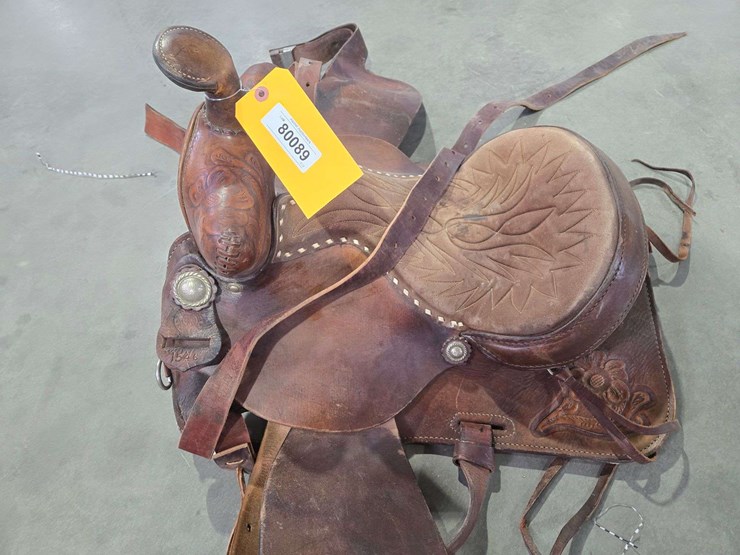 old-saddle-no-stirrup-image-7
