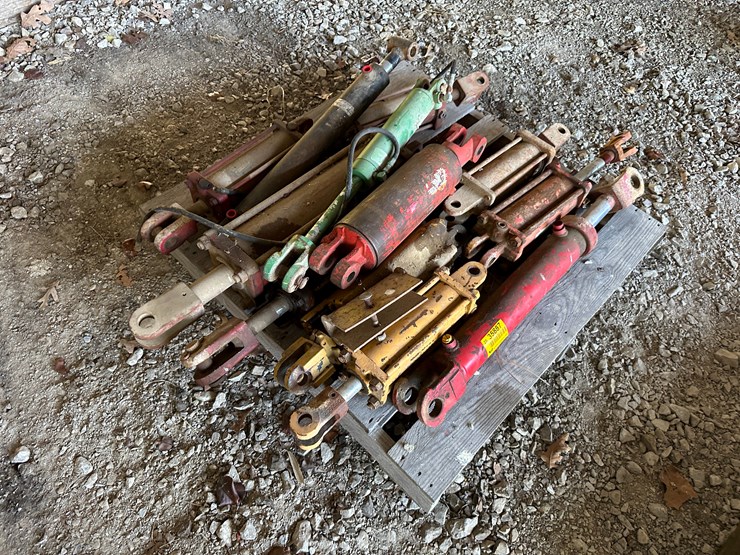 #35887-•-lot-of-hydraulic-cylinders-image-2