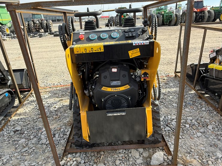 #82-•-unused-agt-mx-crt23-stand-on-tracked-loader-mxcrt232025j00637-inv#-35702-image-18