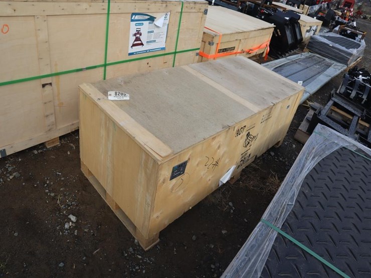 agt-skid-steer-backhoe-image-1