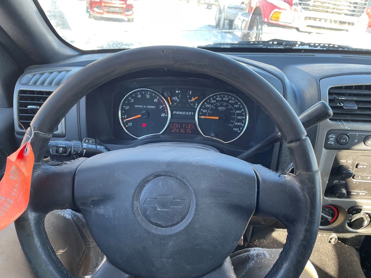 2012-chevrolet-colorado-image-27