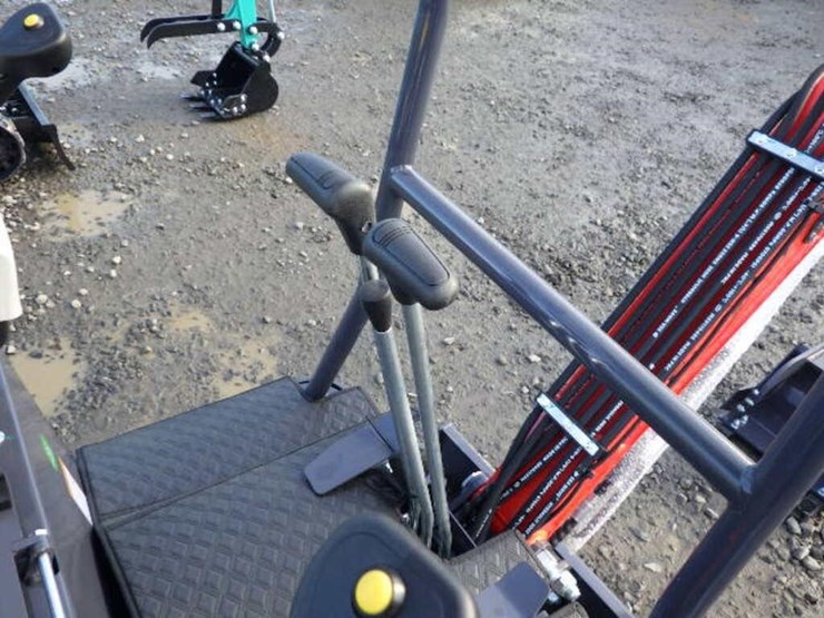 2025-cfg-mx15rx-hydraulic-excavator-image-15