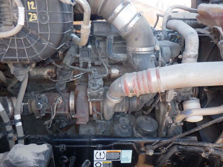 2022-kenworth-t680-image-27