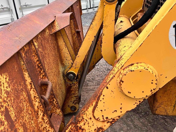 john-deere-310d-image-16