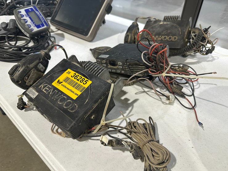 #36285-•-lot-of-(3)-kenwood-2-way-radios-image-1