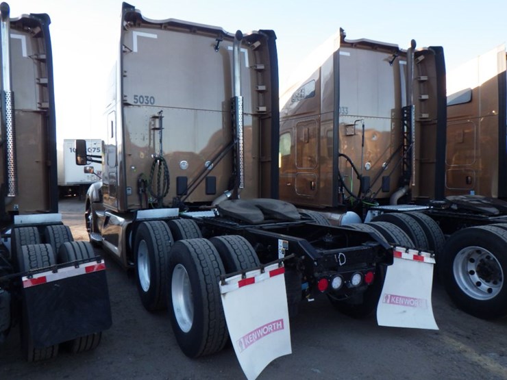 2022-kenworth-t680-image-16