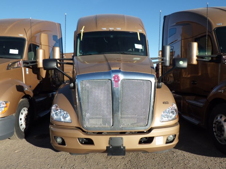 2022-kenworth-t680-image-2