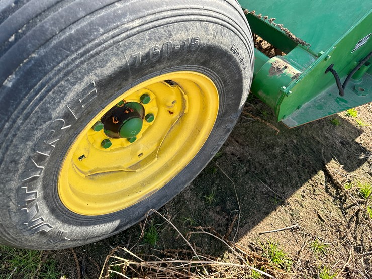 john-deere-520-image-16