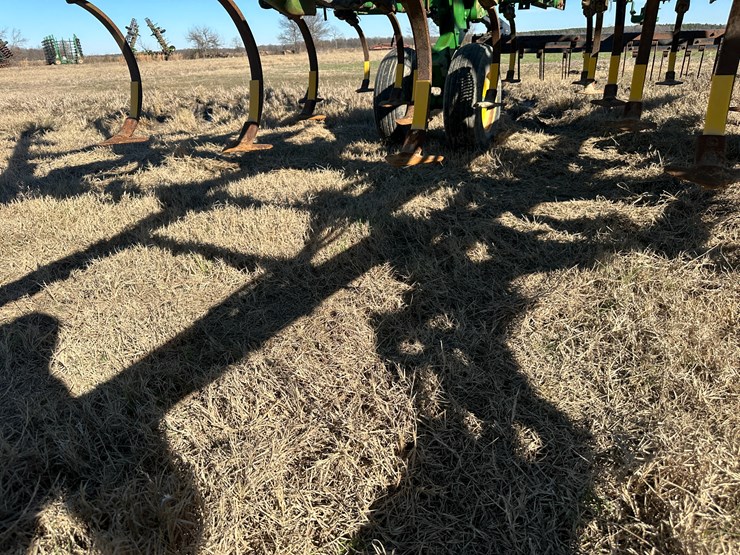 john-deere-27-image-44