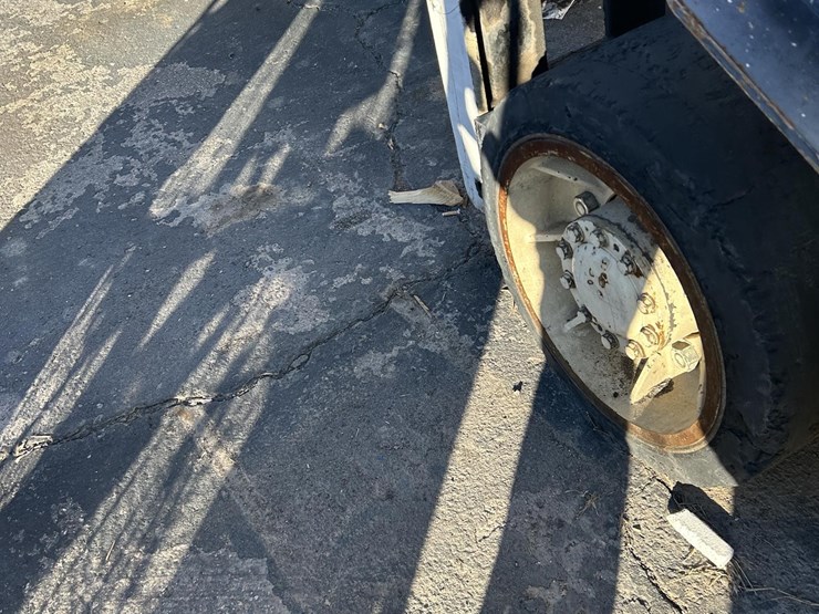 1999-yale-gc100mgn-image-9