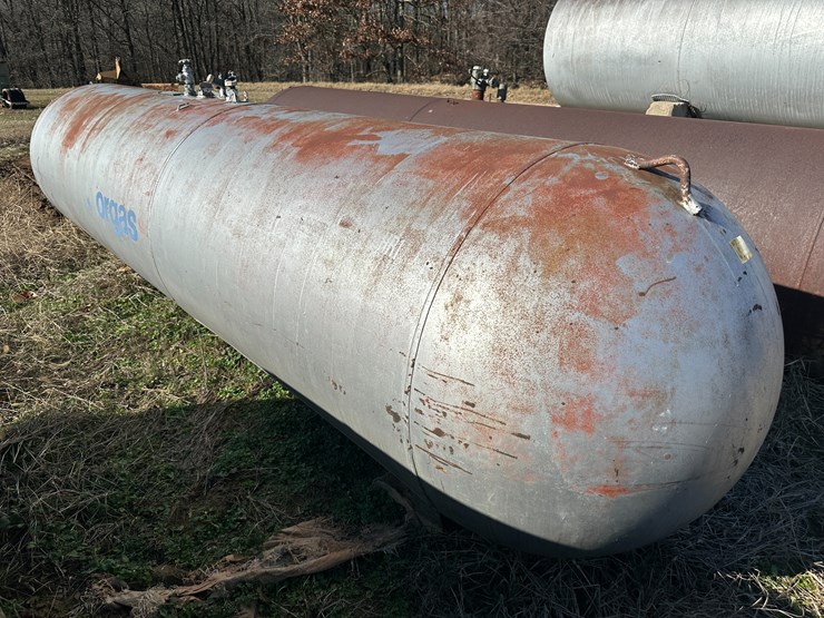 #35825-•-delta-tank-mfg-~1,000-gallon-tank-image-2