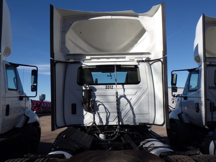 2017-international-prostar-image-11