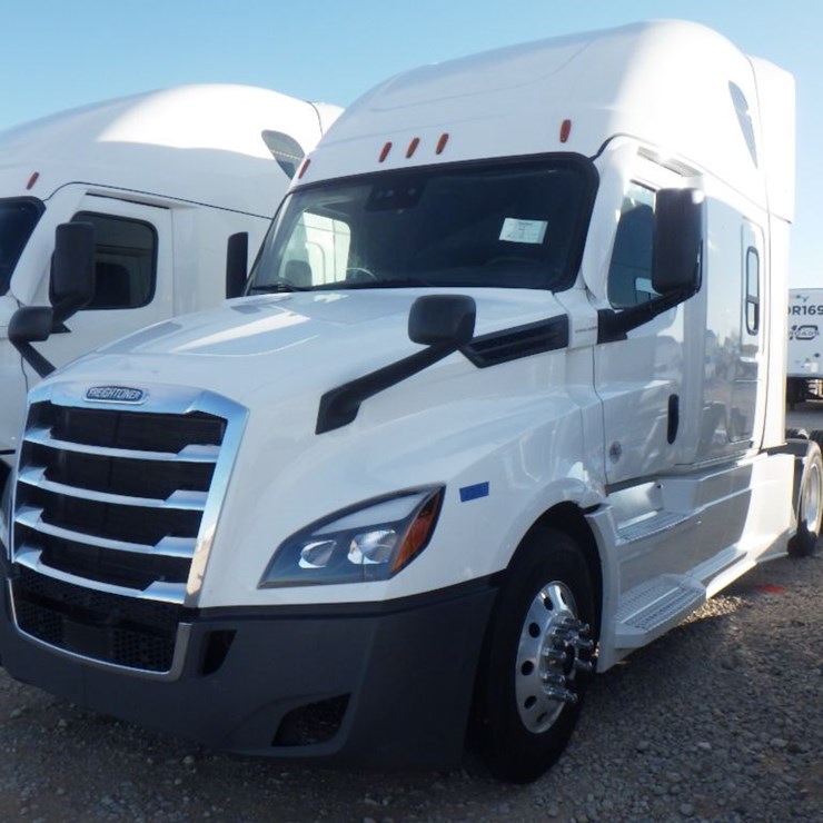 2022 FREIGHTLINER CASCADIA 126