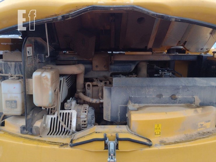 2021-deere-85g-image-48