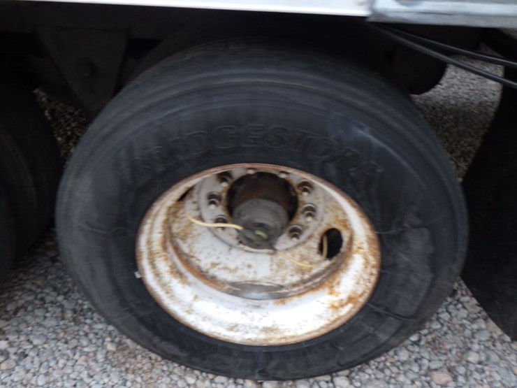 2018-hyundai-translead-image-15