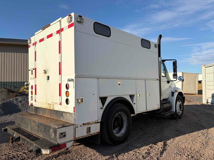 2006-international-4300-image-3