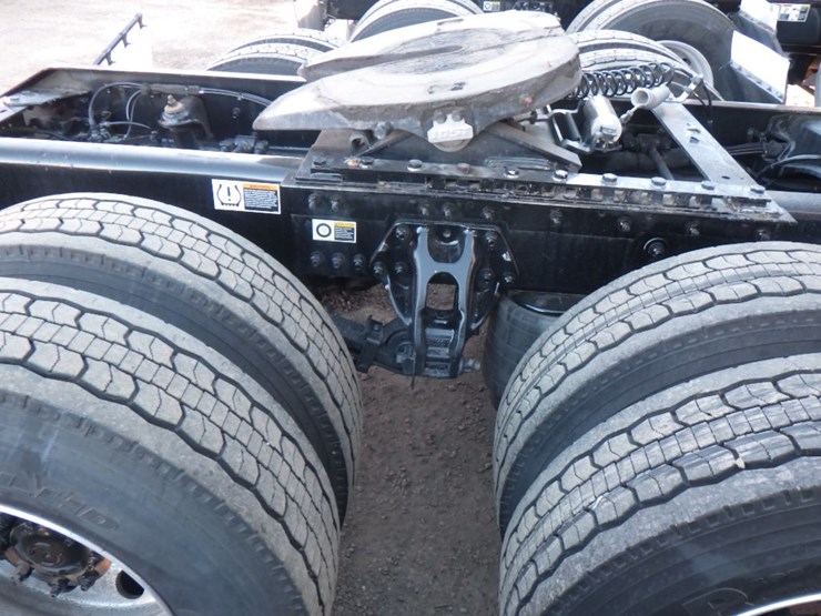 2024-kenworth-t680-image-5