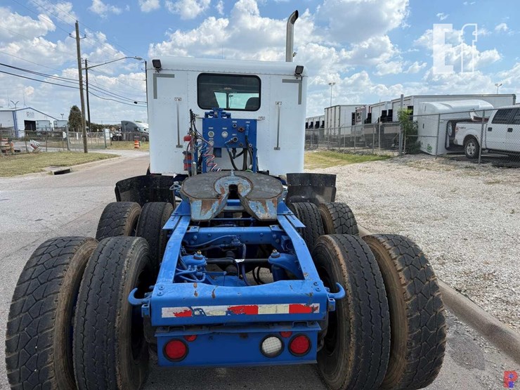 2007-peterbilt-378-image-4