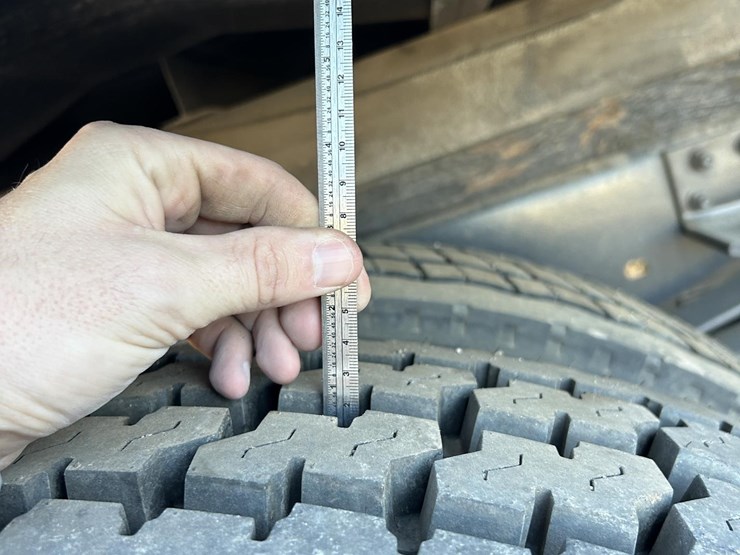 1998-isuzu-ftr-image-36