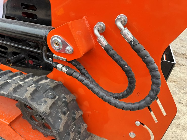 #93-•-unused-sdlool-sl36c-stand-on-tracked-loader-36cj251273-inv#-36229-image-8