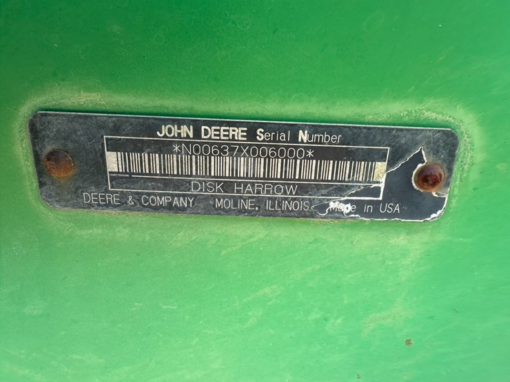 john-deere-32-image-49